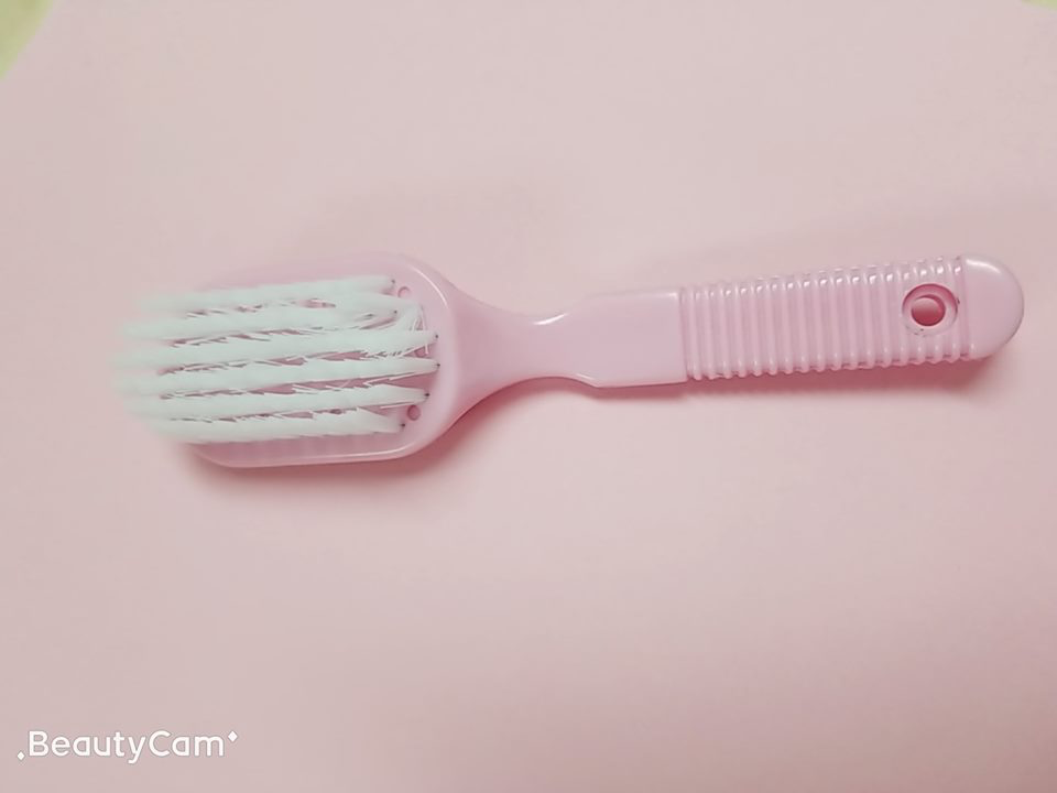 NEW Manicure brush (logo dust brush)